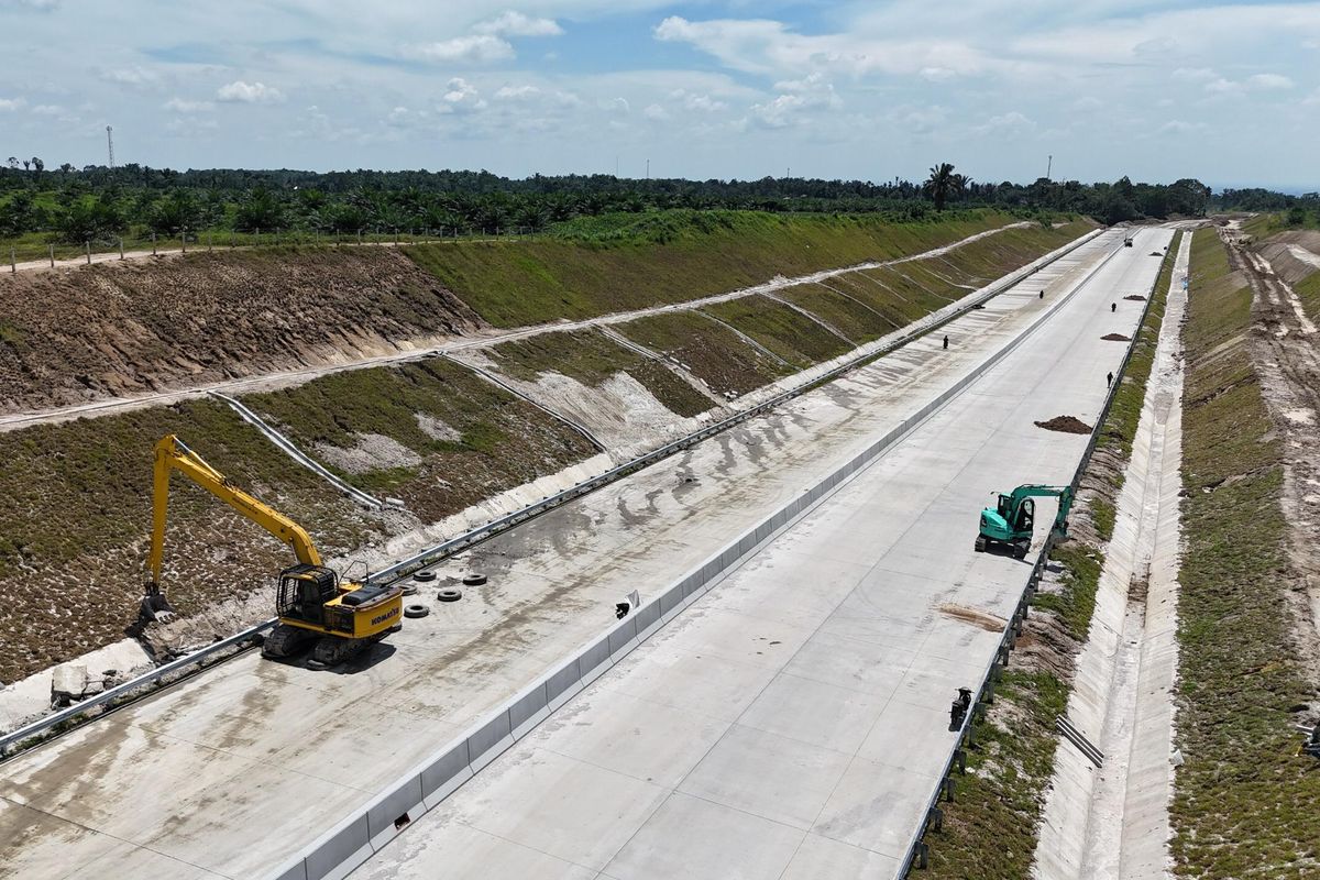 Tol Kuala Tanjung?Tebing Tinggi?Parapat (Kutepat) Seksi 4 Sinaksak-Simpang Panei. 