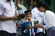 Idul Fitri di Myanmar, Warga Muslim Dapat Mawar Putih dari Umat Buddha