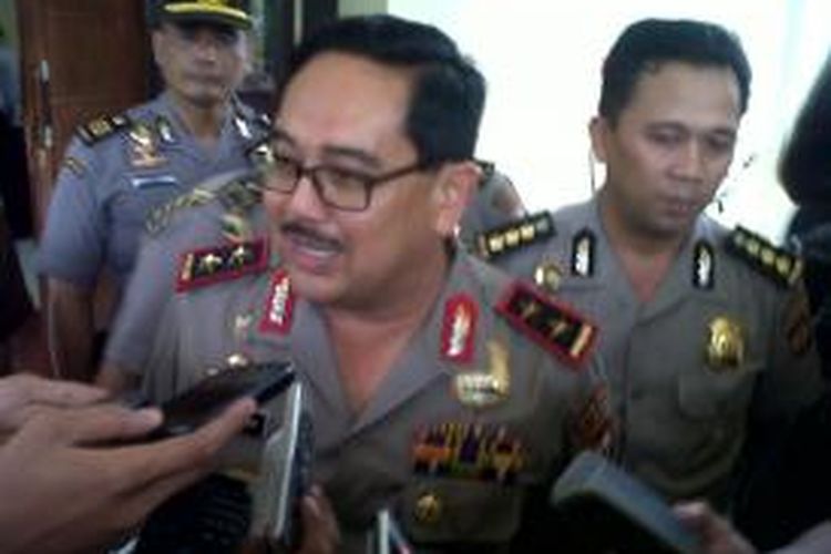 Kepala Kepolisian Daerah Sulawesi Selatan dan Sulawesi Barat (Kapolda Sulselbar), Inspektur Jendral (Irjen) Polisi Burhanuddin Andi.