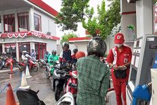 Pengendara Motor Wajib Turun Saat Isi Bensin di SPBU