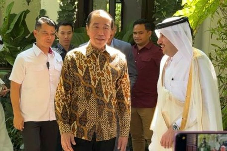 Temui Jokowi di Solo, Dubes Qatar Bahas Hubungan Kedua Negara hingga Situasi Timur Tengah
