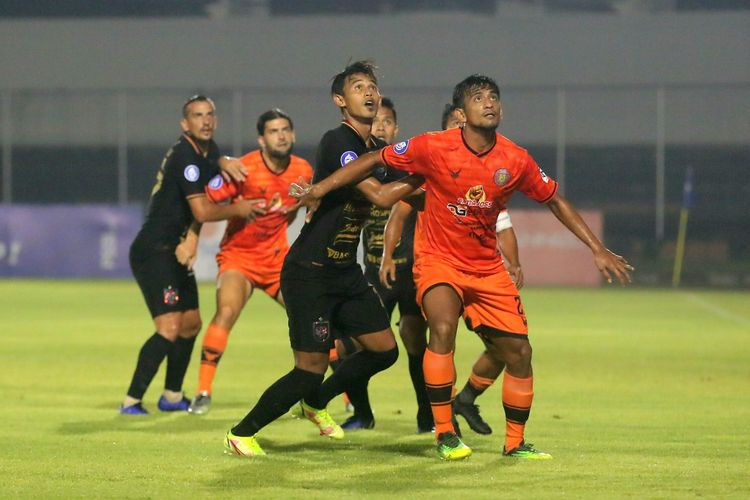 Pertandingan pekan ke-19 Liga 1 2021-2022, Persiraja Banda Aceh vs PSIS Semarang, di Stadion Kompyang Sujana, Bali, Rabu (12/1/2022) malam WIB.