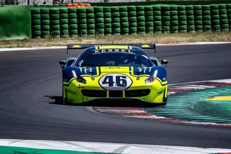 Valentino Rossi jajal Ferari 488 GT milik Kessel Racing di Sirkuit Misano, Italia.