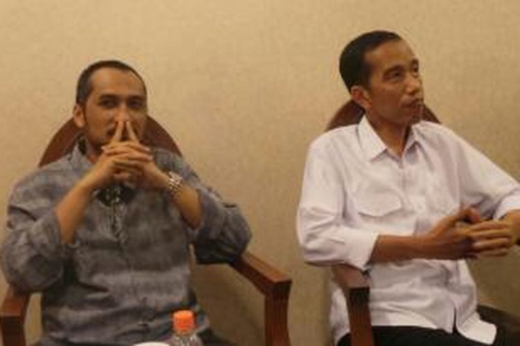 Bakal calon presiden dari PDI Perjuangan Joko Widodo bertemu Ketua Komisi Pemberantasan Korupsi di ruang tunggu VIP Bandara Internasional Adisucipto, Yogyakarta, Sabtu (3/5/2014). 