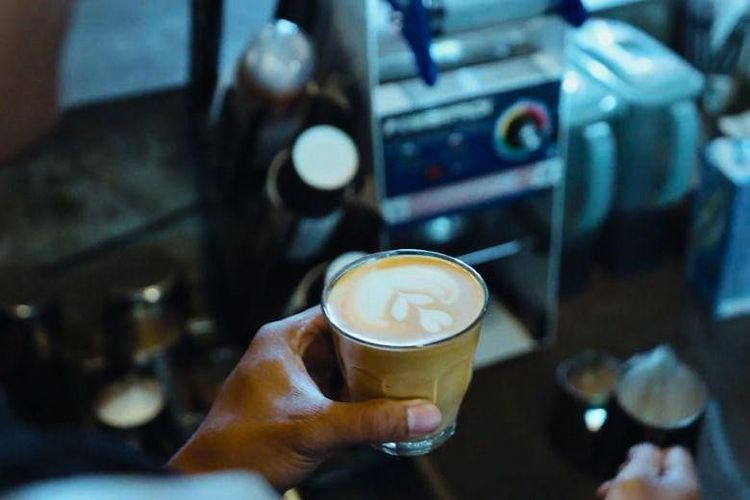 Menikmati Kopi Autentik dalam Ruang Budaya di Socio Culture Cafe