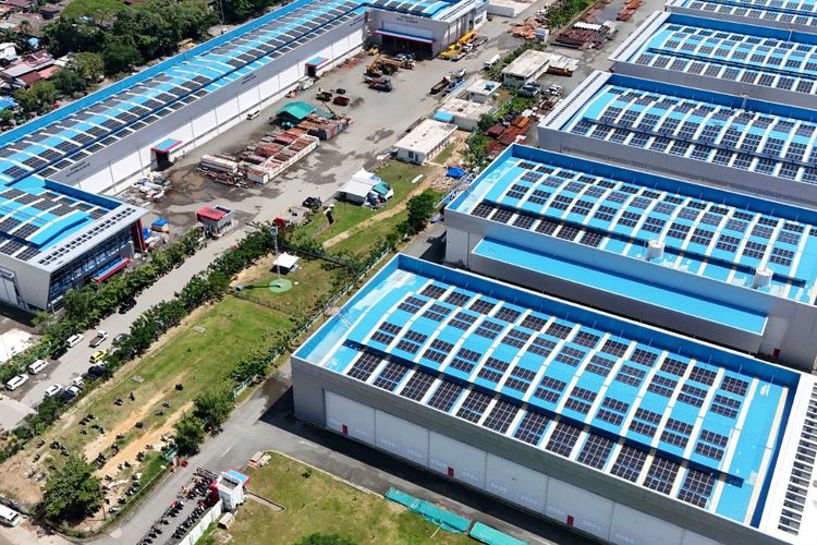 Instalasi PLTS atap di Kilang Balikpapan menjadi yang terbesar di lingkungan Pertamina dengan kapasitas 2,5 MWp.

