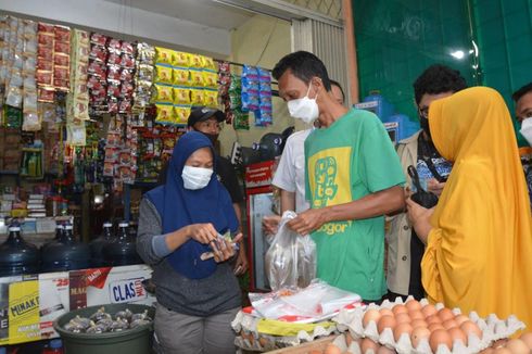 ID Food Target 5.000 Mitra Pengecer Jual Minyak Goreng Curah Rp 14.000 Per Liter