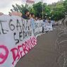 Tak Hanya di Istana, Mahasiswa Juga Demo Kenaikan Harga BBM di Gedung DPR