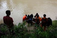 Terseret Banjir, Sopir Angkot Ditemukan Tewas