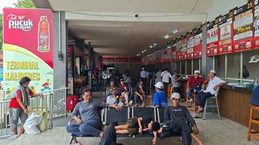 Menahan Rindu, Pedagang Ini Tunda Mudik Demi Cari Rezeki hingga Uang Terkumpul