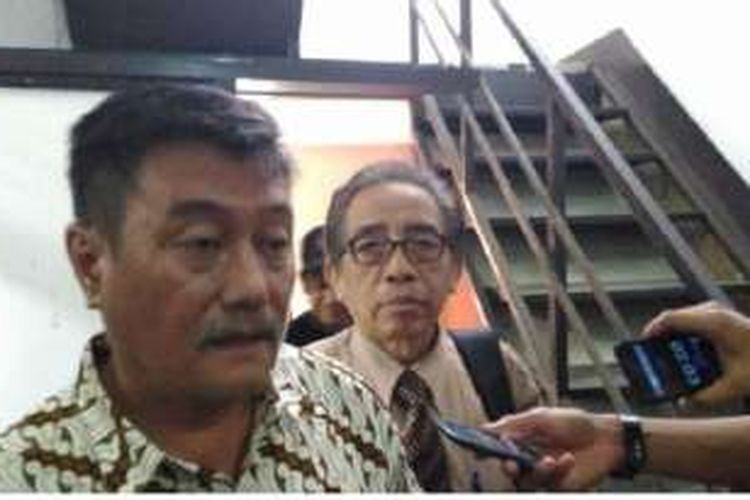 Kuasa Hukum PT Ultra Jaya, Sonny Lunardi di kantor Badan Penyelesaian Sengketa Konsumen (BPSK) Kota Bandung, Jalan Matraman, Kota Bandung, Jawa Barat, Senin (29/2/2016). 