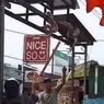 Ular Sanca 4 Meter Menggantung di Gapura Kawasan Pamulang, Gigit Warga Saat Akan Ditangkap