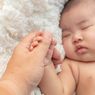 Kronologi Penemuan Bayi Perempuan di Jembatan Sepi Cengkareng, Dibuang Tak Lama Setelah Lahir