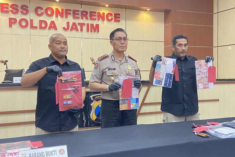 Polda Jatim Bongkar Pencurian Modus Ganjal ATM, 5 Residivis Ditangkap