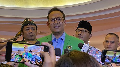 Romahurmuziy Minta Kader PPP yang Dukung Prabowo-Gibran Dipecat
