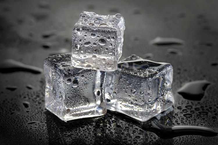 Illustration of ice cubes