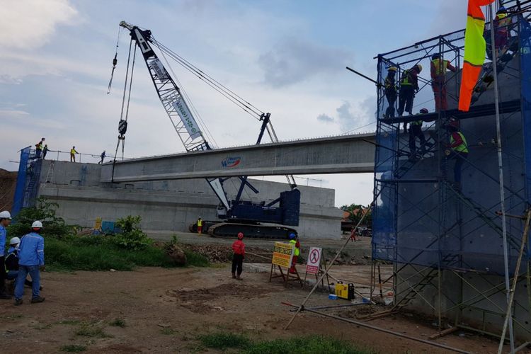 Kondisi aktual Jalan Tol Batang-Semarang, Jumat (8/12/2017).