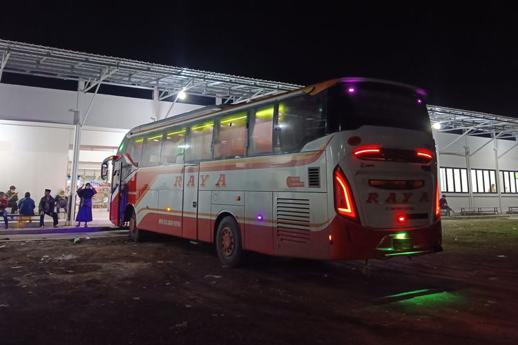 Bus AKAP PO Raya Solo-Bogor