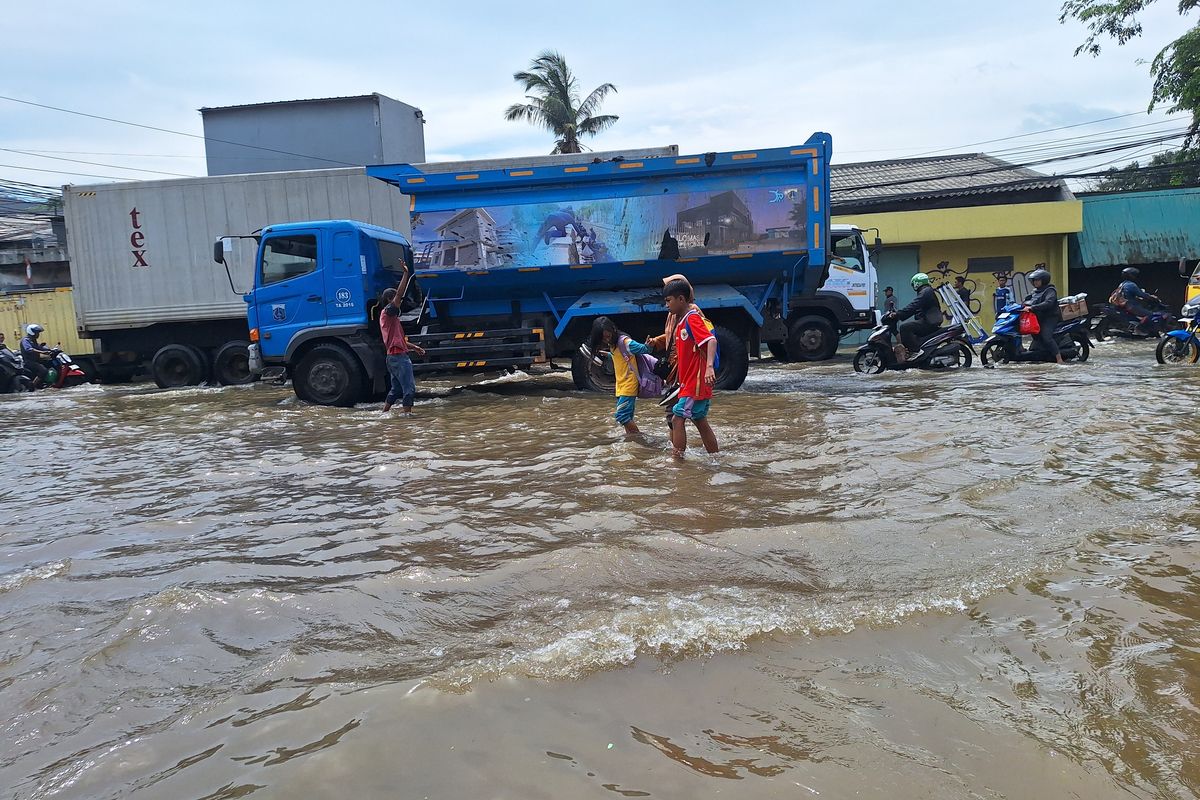 4.184 KK Terdampak Banjir Rob di Pesisir Bekasi, Paling Banyak di Muara Gembong 