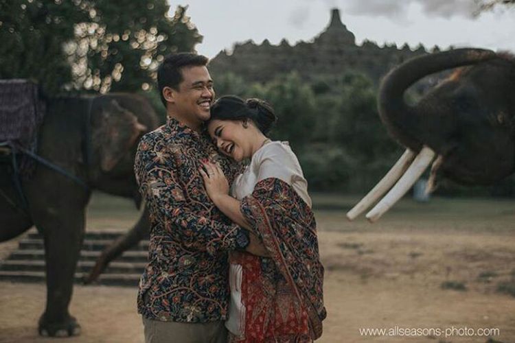 foto pre-wedding Kahiyang-Bobby yang bernuansa nusantara.