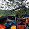 Gagal Menanjak, Mobil di Karanganyar Berjalan Mundur lalu Masuk Jurang Sedalam 10 Meter