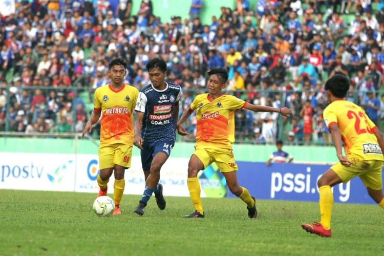 Laga Persekam Metro FC Vs Arema FC yang menjadi pembuka babak 64 besar Piala Indonesia musim 2018/19, Selasa (20/11/2018). Laga yang berlangsung di Stadion Gajayana, Malang itu dimenangkan Arema dengan skor 5-1.
