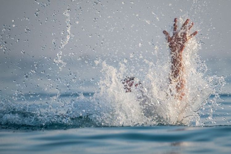 Terseret Ombak Pantai Parangkusumo Bantul, Tiga Wisatawan Berhasil Diselamatkan Tim SAR