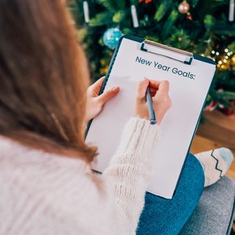 Ilustrasi resolusi 2025, resolusi tahun baru. 