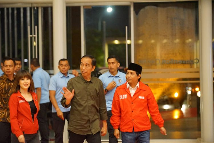 Presiden Joko Widodo menghadiri acara hari ulang tahun (HUT) ke-4 Partai Solidaritas Indonesia (PSI), Minggu (11/11/2018) malam, di Indonesian Convention Exhibition (ICE), BSD City, Tangerang, Banten.