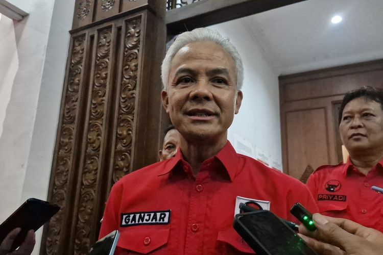 Ganjar Ingatkan Kepala Daerah PDI-P untuk Digitalisasi Layanan Publik