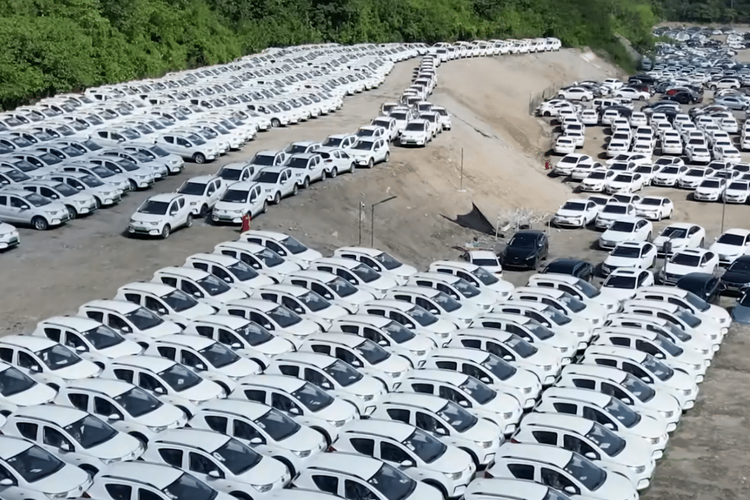 Pengamat Ungkap Fakta di Balik “Kuburan” Mobil Listrik di China
