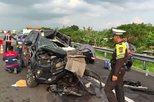 Kronologi Kecelakaan Mobil Anggota DPR Gus Hilman di Tol Paspro, Sopir Diduga Mengantuk