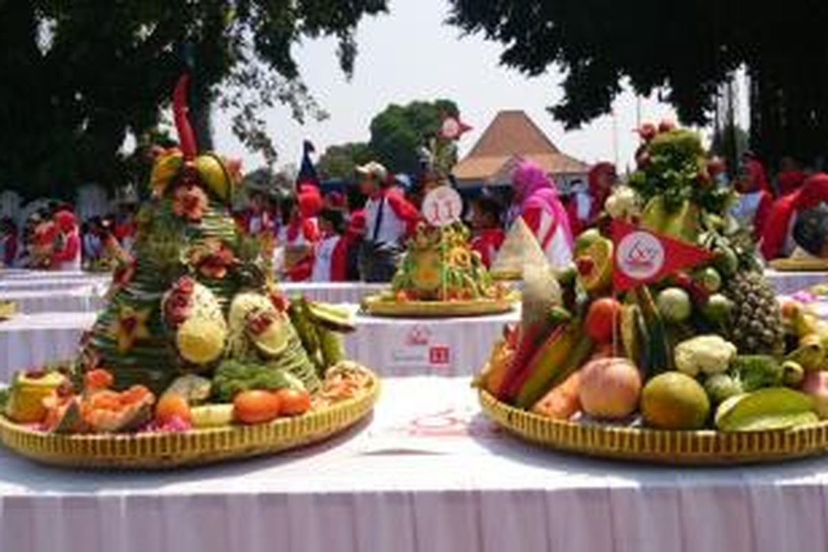 Lomba Tumpeng pada Ulang Tahun Sarihusada.