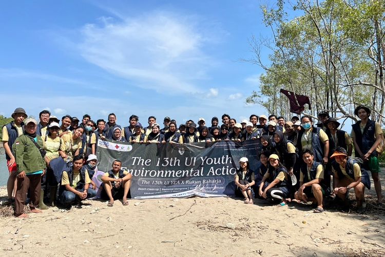 PT Rukun Raharja Tbk (Persero) bekerja sama dengan Departemen Lingkungan Hidup BEM UI mengadakan The 13th UI Youth Environmental Action (YEA) di Desa Ujung Jaya, Ujung Kulon, Banten, Selasa (21/5/2024) hingga Kamis (30/5/2024).