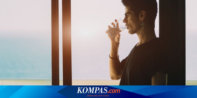 8 Manfaat Minum Air Setelah Bangun Tidur Halaman All Kompas Com