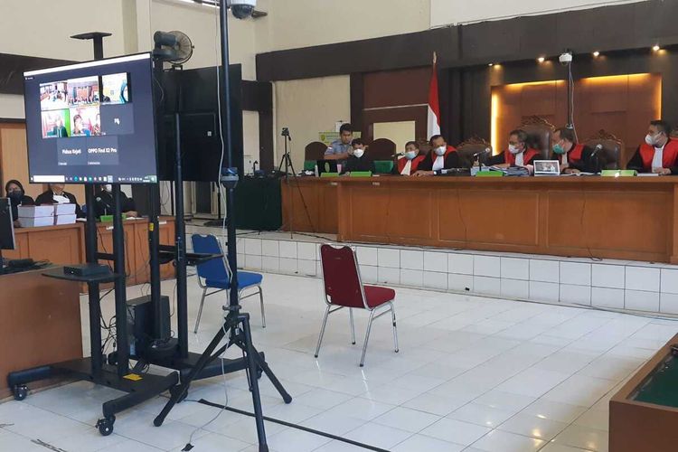Sidang yang digelar secara virtual untuk keempat terdakwa dugaan korupsi pembangunan masjid Sriwijaya yang berlangsung di Pengadilan Negeri Palembang, Jumat (29/10/2021).