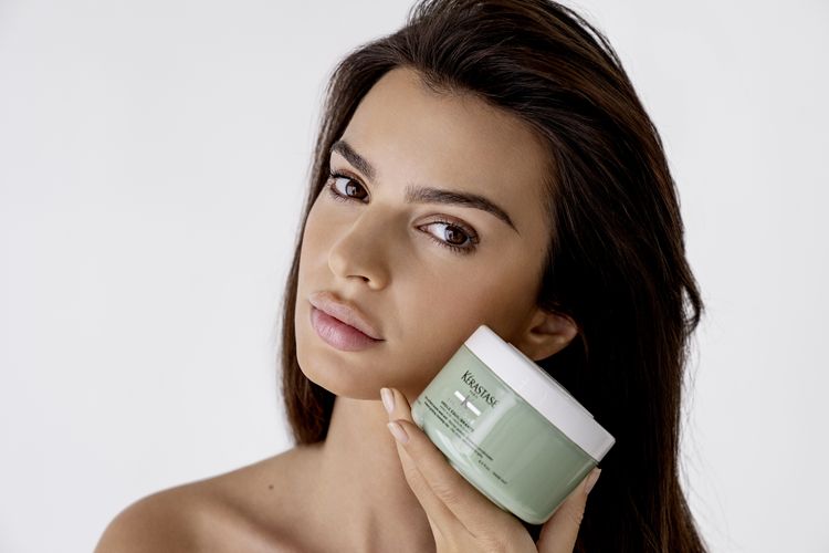 K&eacute;rastase, brand perawatan rambut premium, memperkenalkan New Specifique Divalent.