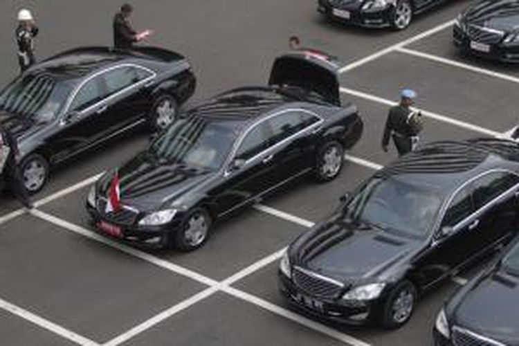 Mobil dinas Kepresidenan Mercedes-Benz S600 Pullman Guard Indonesia 1.