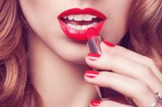 Ketahui Karakter Pribadi Lewat Bentuk Ujung Lipstick