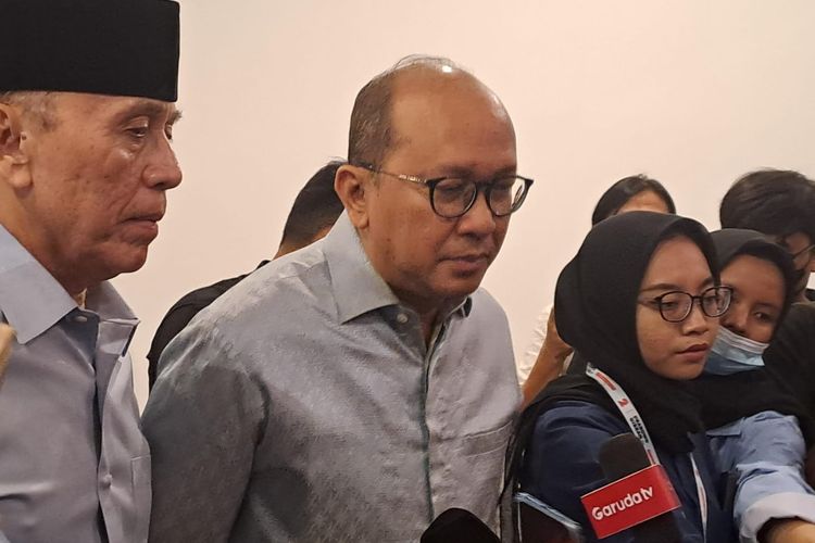 Ketua TKN Prabowo-Gibran, Rosan Roeslani saat ditemui di Medcen TKN Prabowo-Gibran, Jakarta Selatan, Rabu (3/1/2024). 
