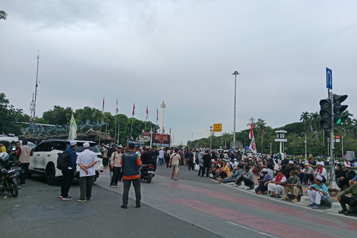 Jalan Medan Merdeka Barat Arah Harmoni Ditutup Imbas Aksi 411 di Bundaran Thamrin