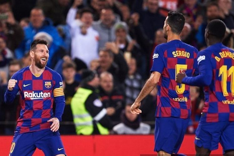 Lionel Messi merayakan gol ketiganya dalam pertandingan Liga Spanyol antara Barcelona vs Celta Vigo di Camp Nou, 10 November 2019.