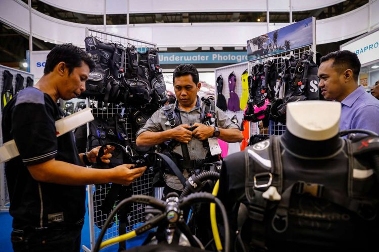 Suasana di Pameran Wisata Deep & Extreme Indonesia 2018 di Convention Center, Jakarta, Kamis (8/3/2018). Pameran berlangsung hingga Minggu (11/3/2018).