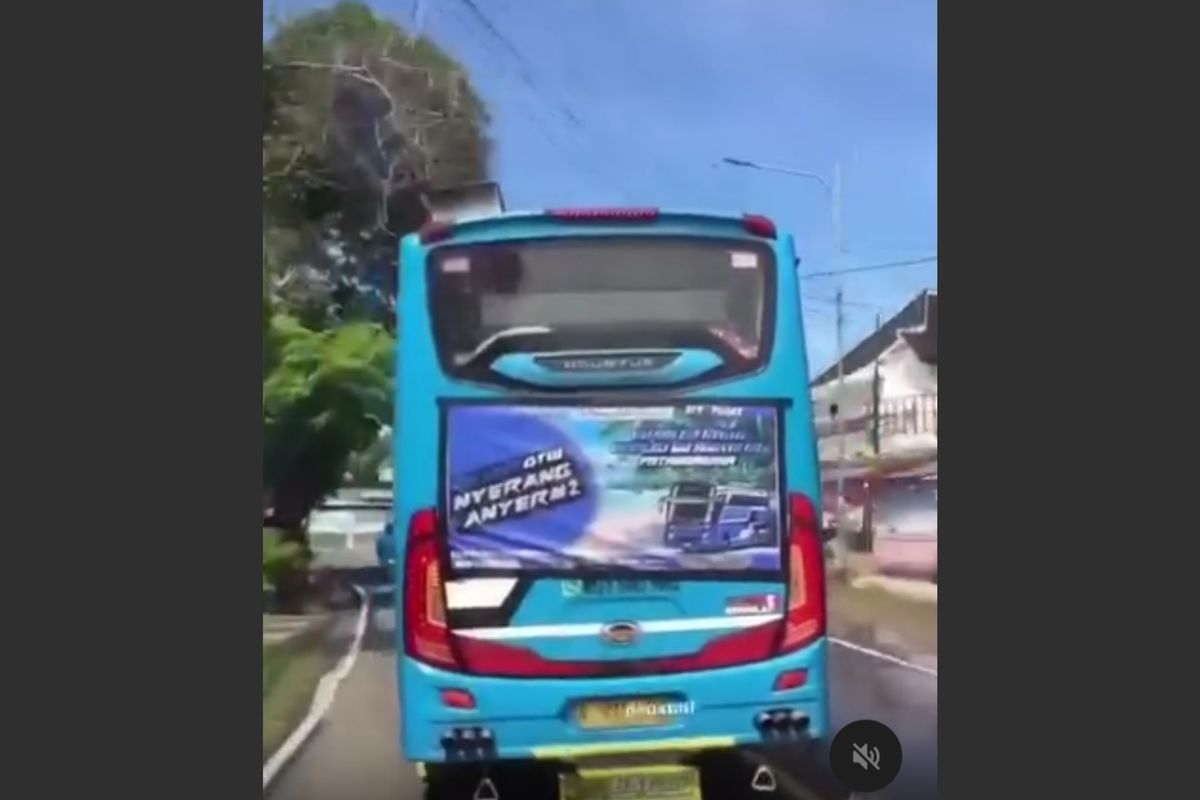 Polisi Sebut Sopir Bus yang Ugal-ugalan di Anyer Tahu Telah Senggol Motor