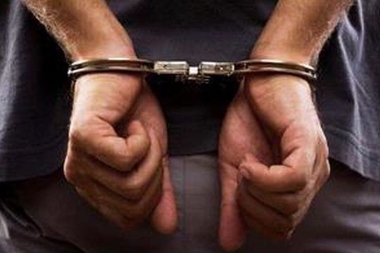 Ibu dan Anak Buron Korupsi Kredit Fiktif Rp 4,75 Miliar Ditangkap di Perumahan Elite Surabaya