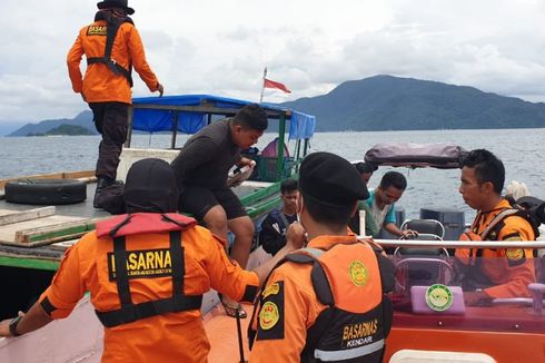 Detik-detik Evakuasi 23 Penumpang KM Wiawia yang Alami Patah As di Pulau Hari, Konawe