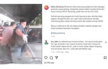 Tangkapan layar unggahan video bernarasi keributan antara pengemudi mobil dan petugas ambulans yang sedang mengantar pasien kritis di Bandung.
