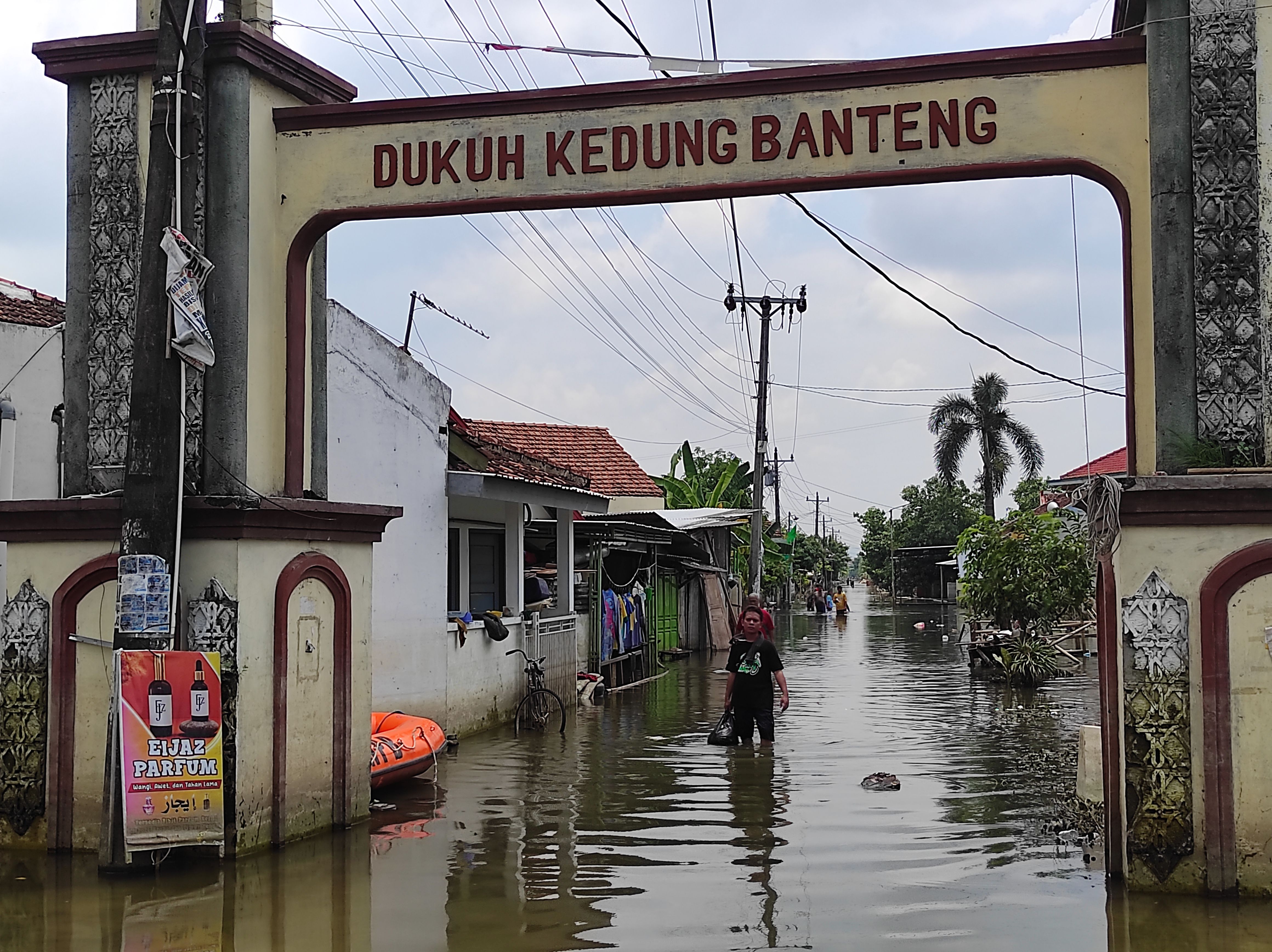 Update Banjir Demak: Air Belum Sepenuhnya Surut, Warga Masih Tinggal di Pengungsian