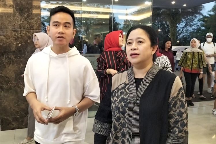 Kader Partai Demokrasi Indonesia Pejuangan (PDI-P) Gibran Rakabuming dan Puan Maharani saat di Kota Solo, pada Sabtu (27/5/2023).