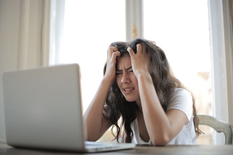 Benarkah Stres Disebut Picu Endometriosis dan Kista pada Perempuan?